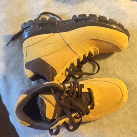 NEw without box or tag NIKE ACG Boots - Picture 1 of 2